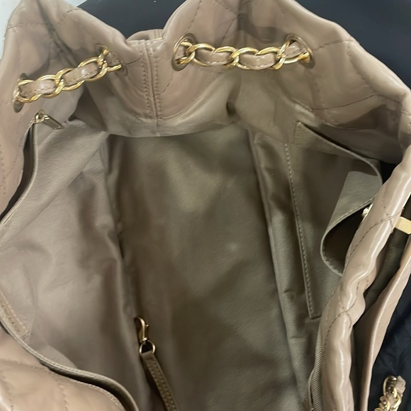 Authentic Chanel bag - Picture 3 of 6